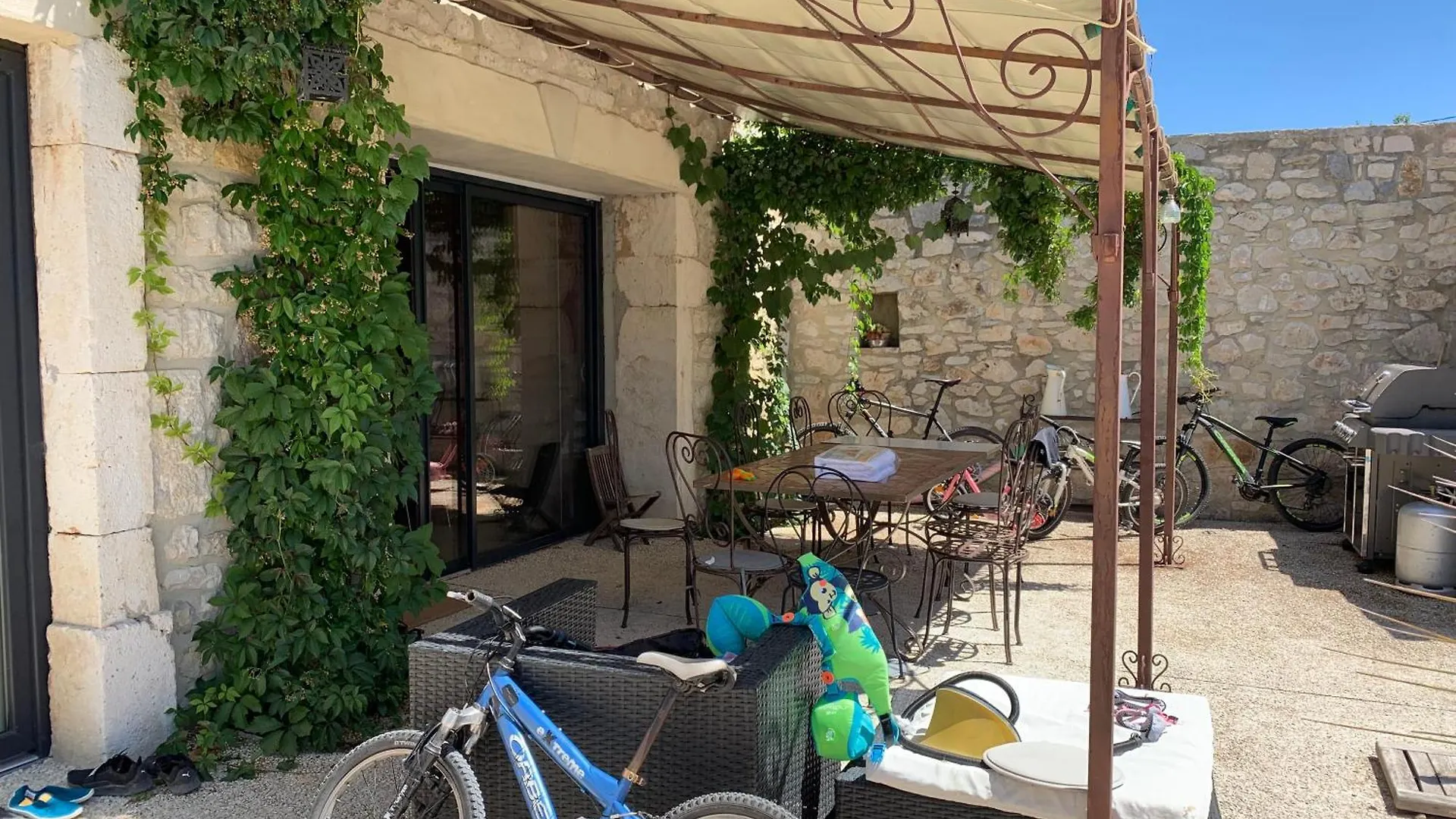 Сasa de vacaciones Gite De Leoli Ardeche Saint-Remeze